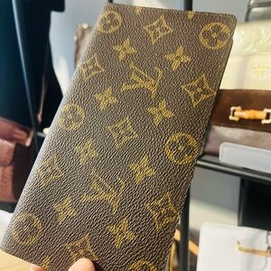 SOLD‼️Louis Vuitton Monogram long wallet with check holder.